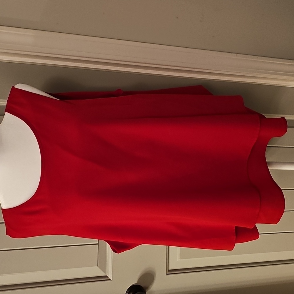 Red polyester sleeveless top size 2x
